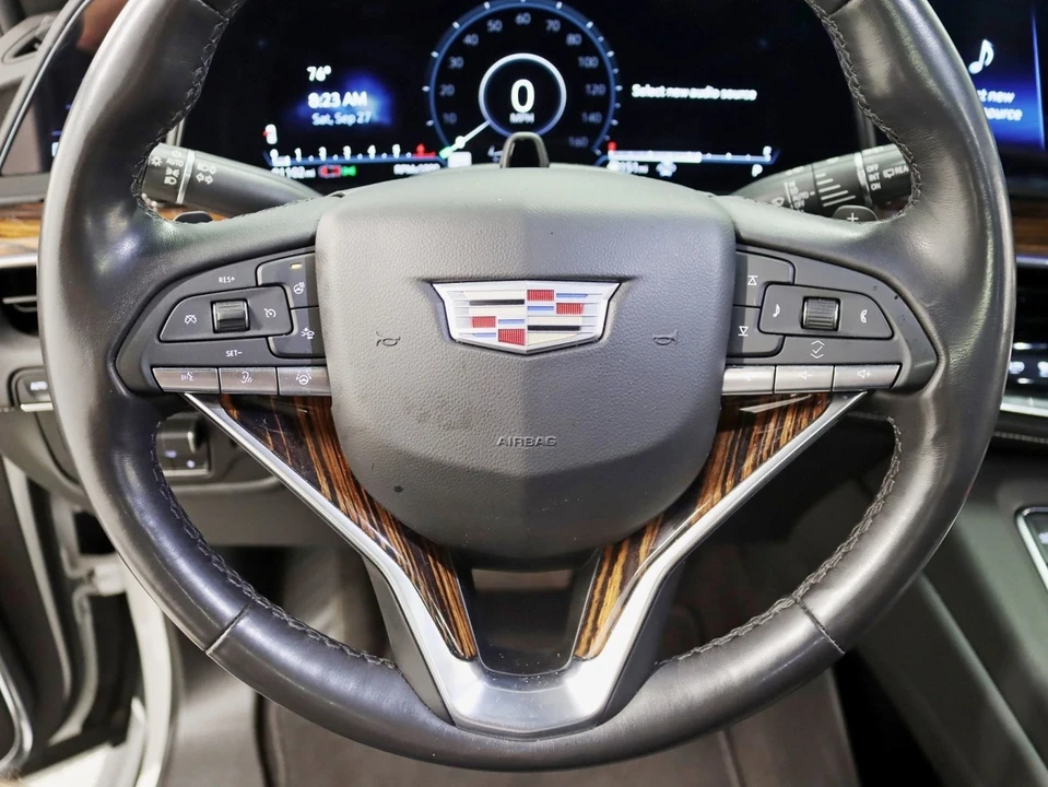 2022 Cadillac Escalade 5th Gen - Image 18 of 21