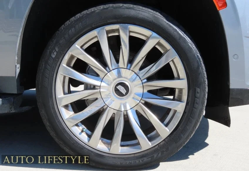 2022 Cadillac Escalade 5th Gen - Image 20 of 21