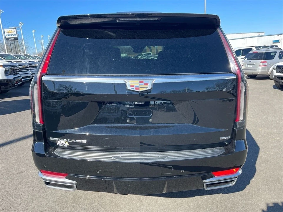 2022 Cadillac Escalade 5th Gen - Image 4 of 12