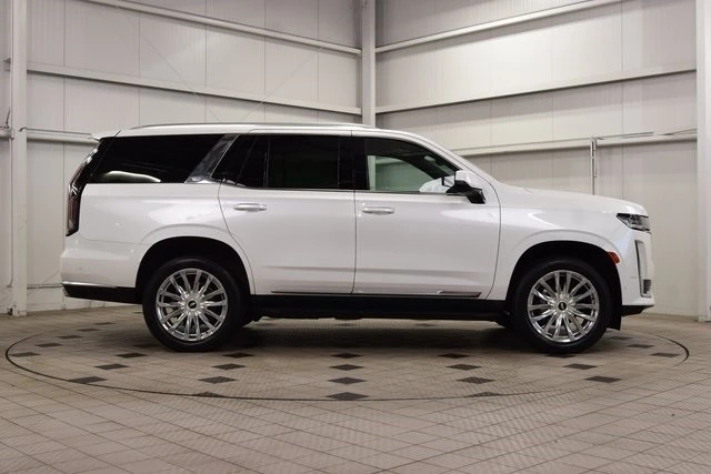 2022 Cadillac Escalade 5th Gen - Image 9 of 12