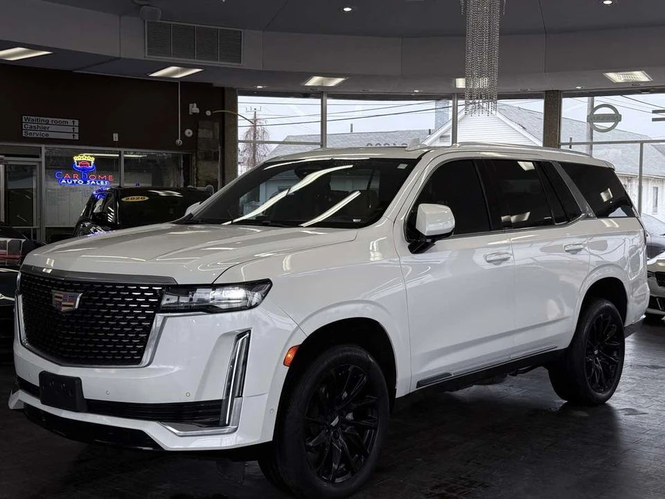 2022 Cadillac Escalade 5th Gen - Image 2 of 12