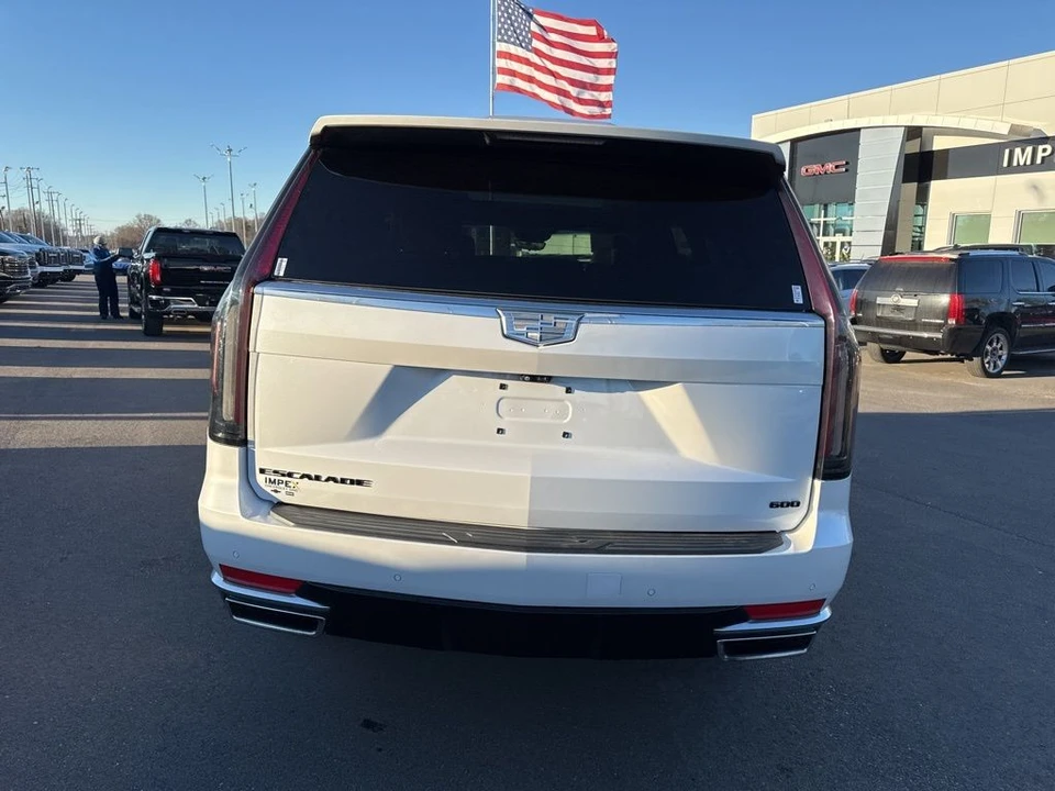 2022 Cadillac Escalade 5th Gen - Image 4 of 12