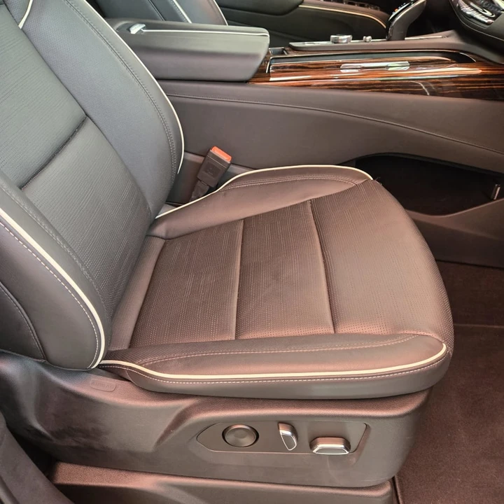 2022 Cadillac Escalade 5th Gen - Image 29 of 31