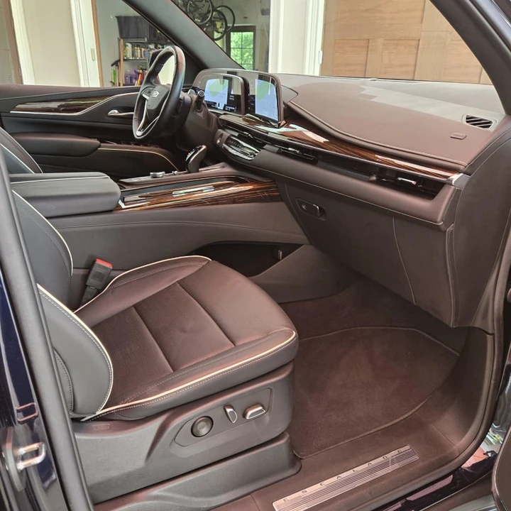 2022 Cadillac Escalade 5th Gen - Image 31 of 31