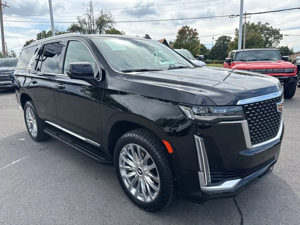 2022 Cadillac Escalade 5th Gen - Image 7 of 12