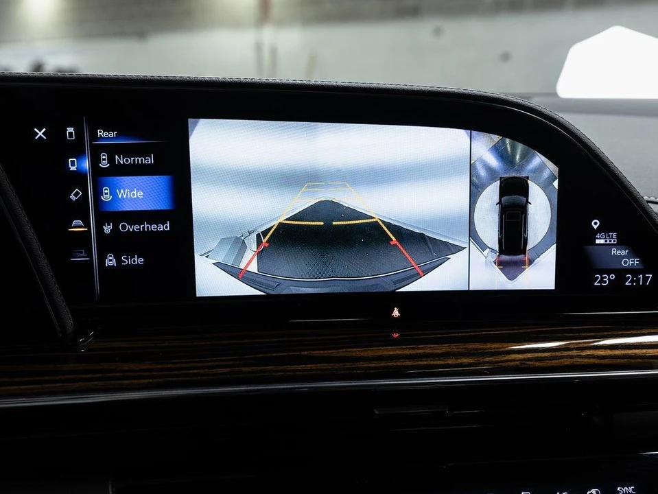 2022 Cadillac Escalade 5th Gen - Image 18 of 21