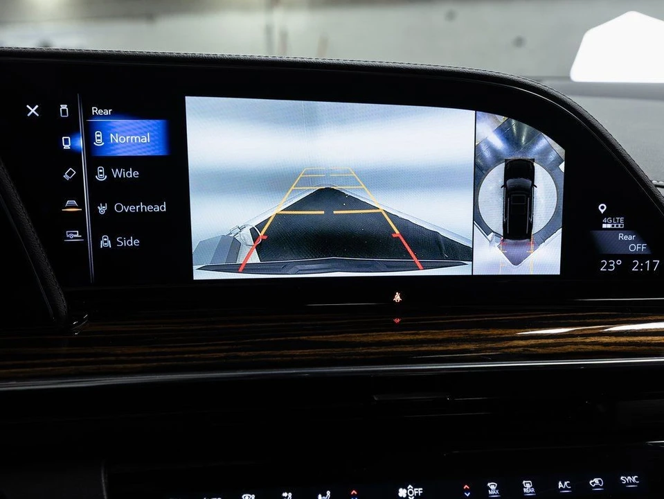 2022 Cadillac Escalade 5th Gen - Image 17 of 21