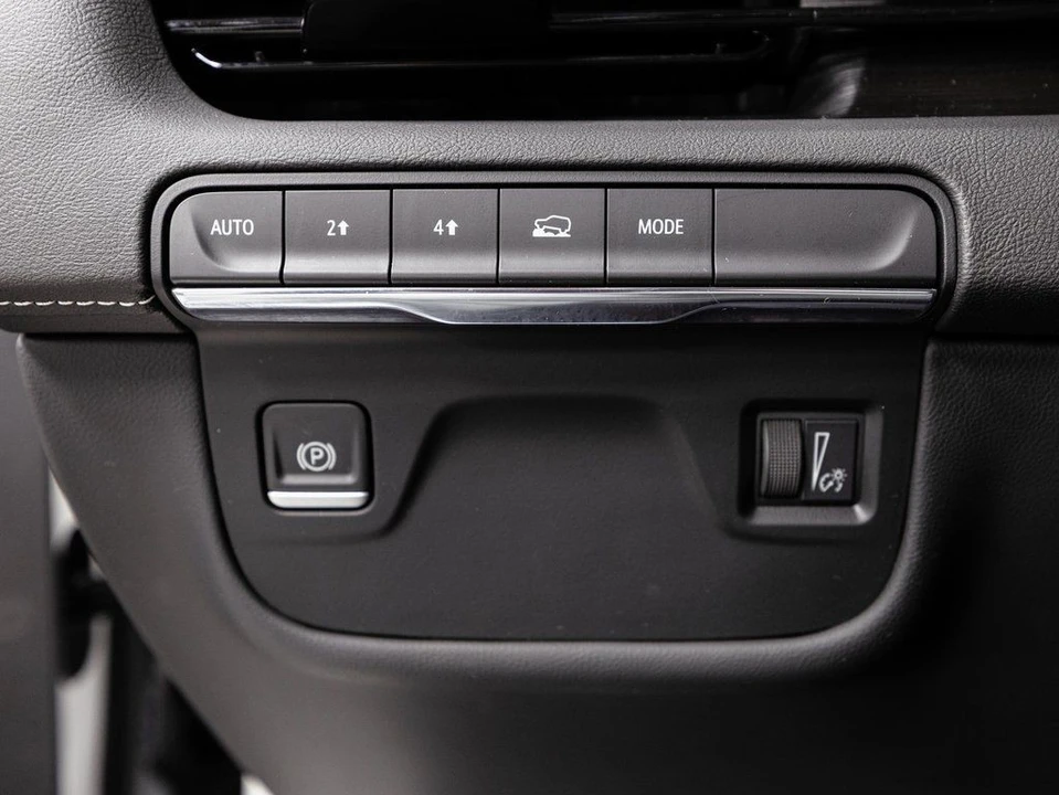 2022 Cadillac Escalade 5th Gen - Image 9 of 21