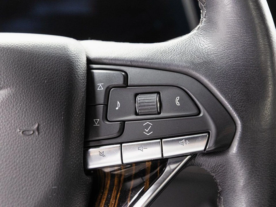 2022 Cadillac Escalade 5th Gen - Image 12 of 12