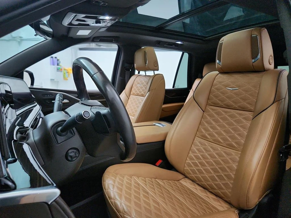 2022 Cadillac Escalade 5th Gen - Image 14 of 21