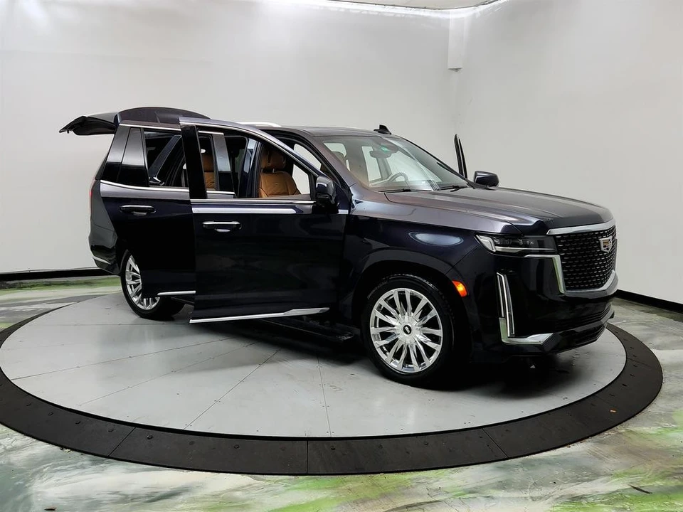 2022 Cadillac Escalade 5th Gen - Image 10 of 21