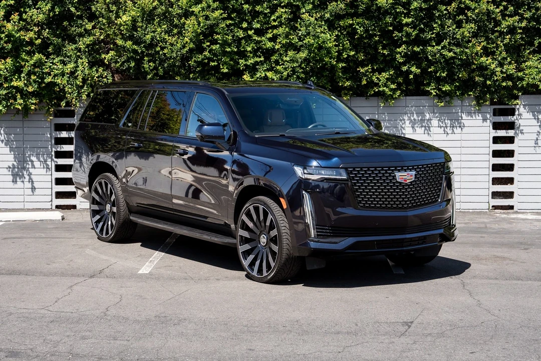2022 Cadillac Escalade 5th Gen - Image 13 of 21