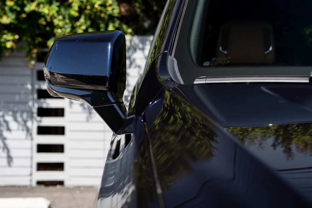2022 Cadillac Escalade 5th Gen - Image 19 of 21