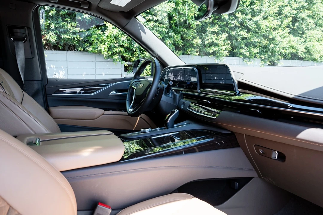 2022 Cadillac Escalade 5th Gen - Image 12 of 21