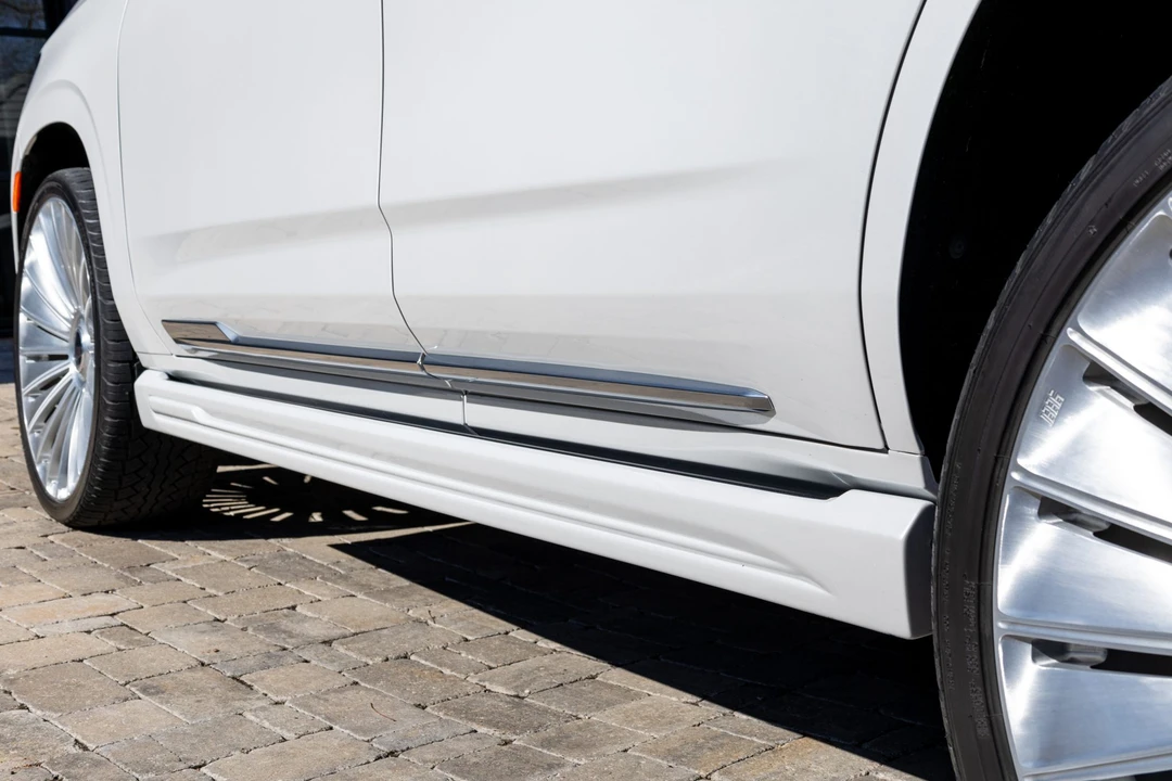 2022 Cadillac Escalade 5th Gen - Image 28 of 31