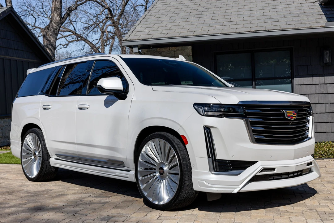 2022 Cadillac Escalade 5th Gen - Image 3 of 31