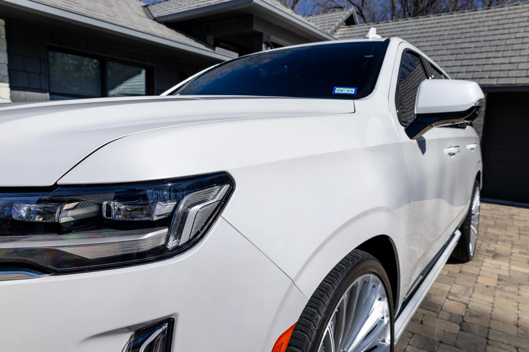2022 Cadillac Escalade 5th Gen - Image 22 of 31