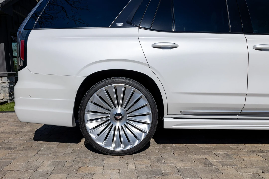 2022 Cadillac Escalade 5th Gen - Image 10 of 31