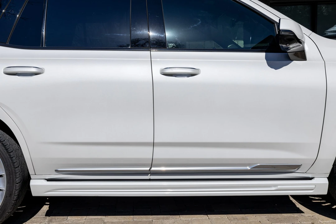 2022 Cadillac Escalade 5th Gen - Image 11 of 31