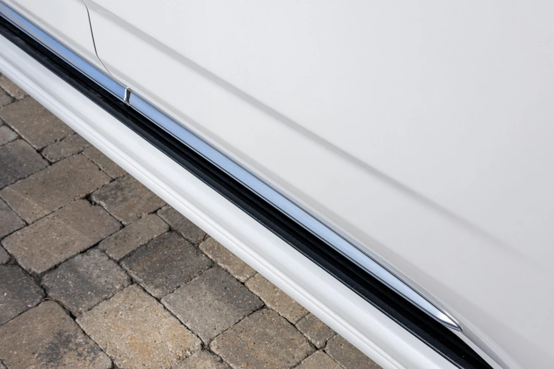 2022 Cadillac Escalade 5th Gen - Image 27 of 31