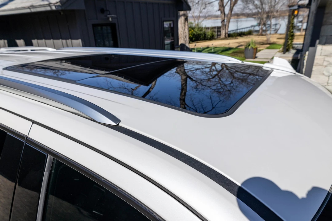 2022 Cadillac Escalade 5th Gen - Image 19 of 31