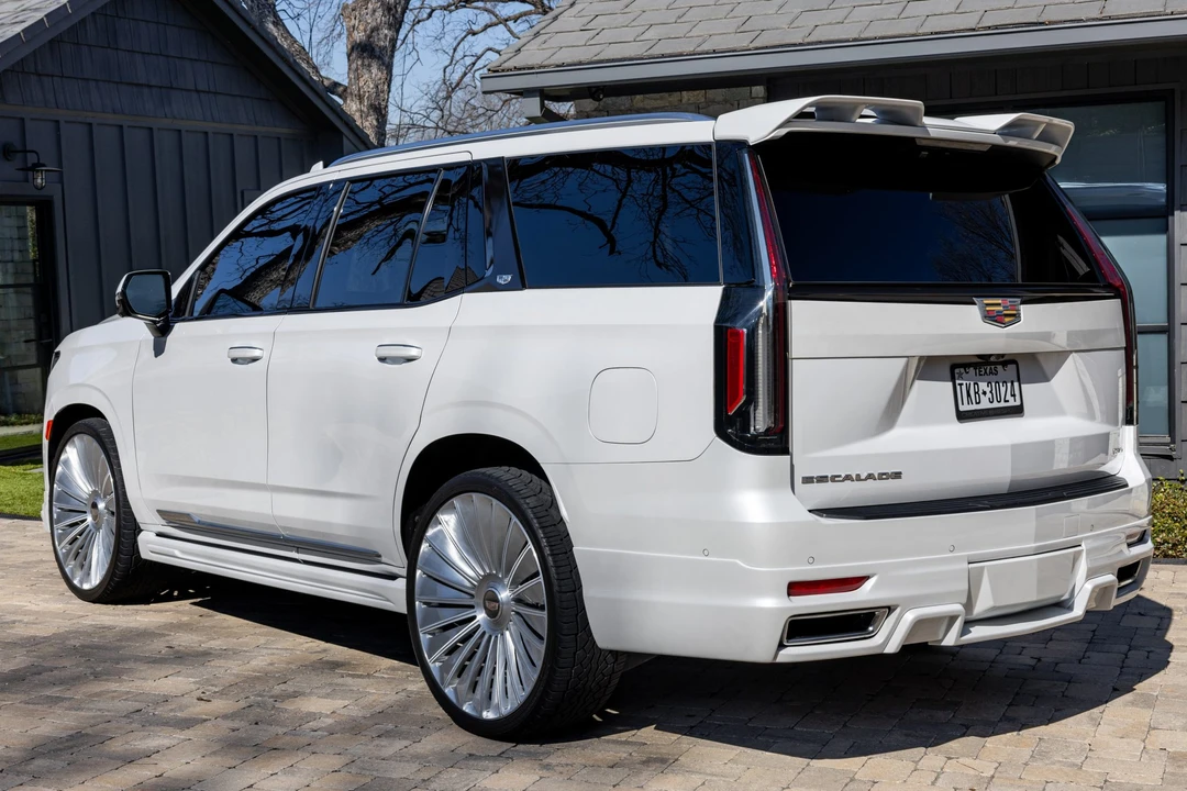 2022 Cadillac Escalade 5th Gen - Image 7 of 31