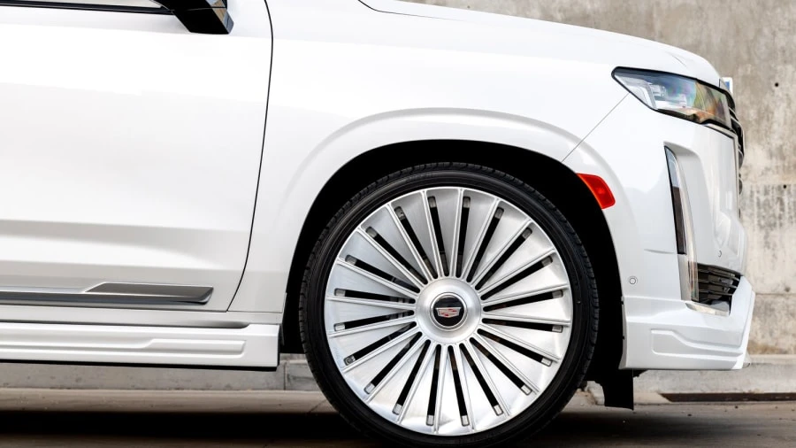 2022 Cadillac Escalade 5th Gen - Image 12 of 18