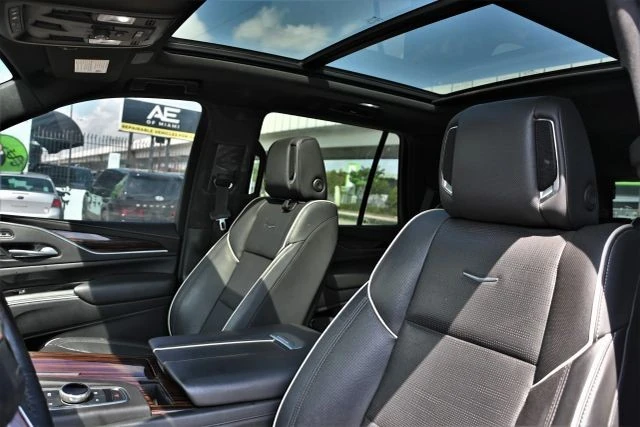 2022 Cadillac Escalade 5th Gen - Image 16 of 21