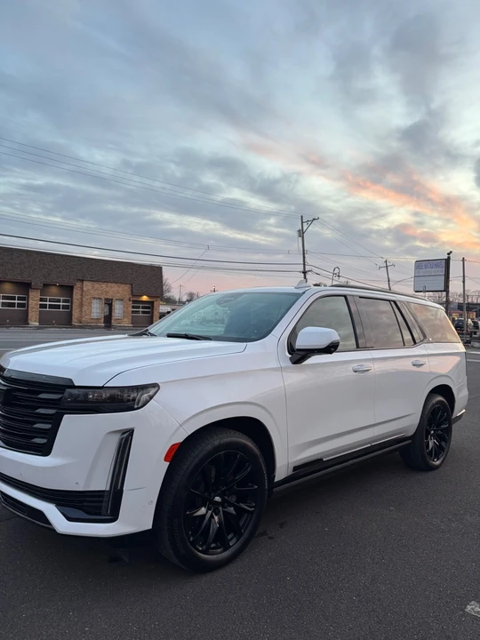 2022 Cadillac Escalade 5th Gen - Image 8 of 21