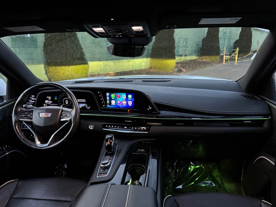 2022 Cadillac Escalade 5th Gen - Image 15 of 21