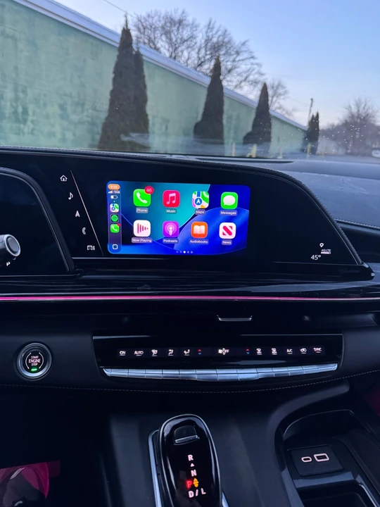 2022 Cadillac Escalade 5th Gen - Image 18 of 21