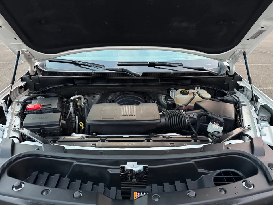 2022 Cadillac Escalade 5th Gen - Image 11 of 21