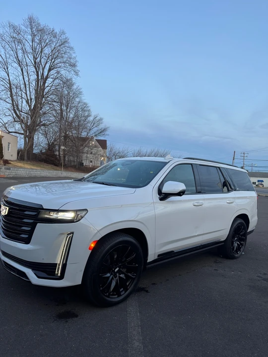 2022 Cadillac Escalade 5th Gen - Image 10 of 21