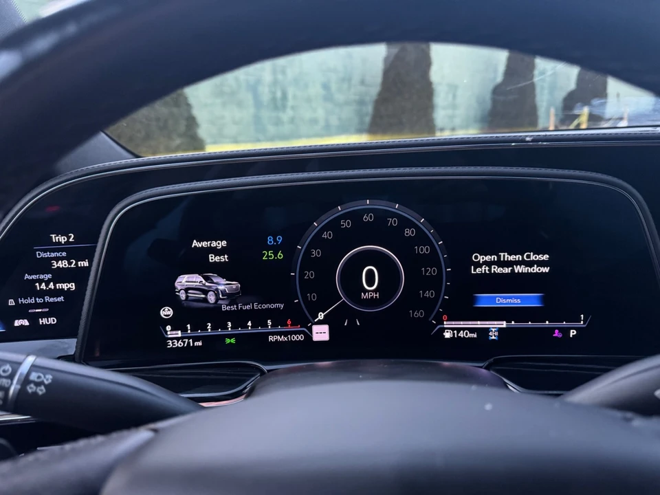 2022 Cadillac Escalade 5th Gen - Image 17 of 21