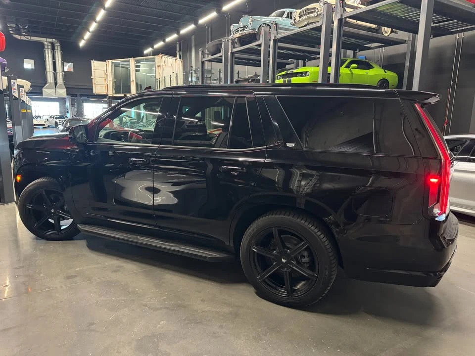 2022 Cadillac Escalade 5th Gen - Image 2 of 5