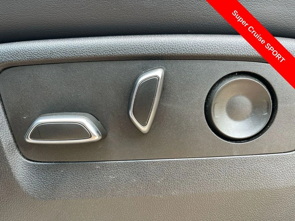 2022 Cadillac Escalade 5th Gen - Image 10 of 12
