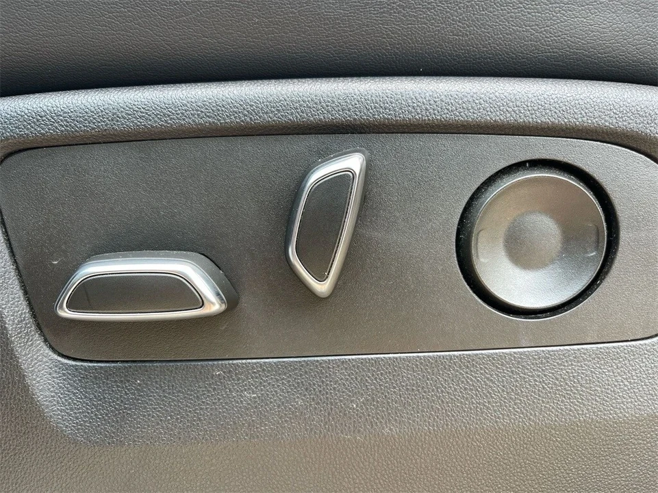 2022 Cadillac Escalade 5th Gen - Image 10 of 12