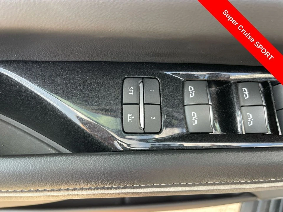 2022 Cadillac Escalade 5th Gen - Image 11 of 12