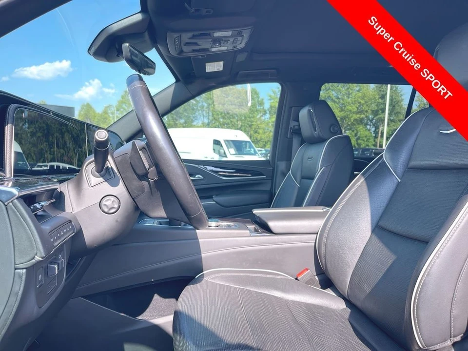 2022 Cadillac Escalade 5th Gen - Image 9 of 12