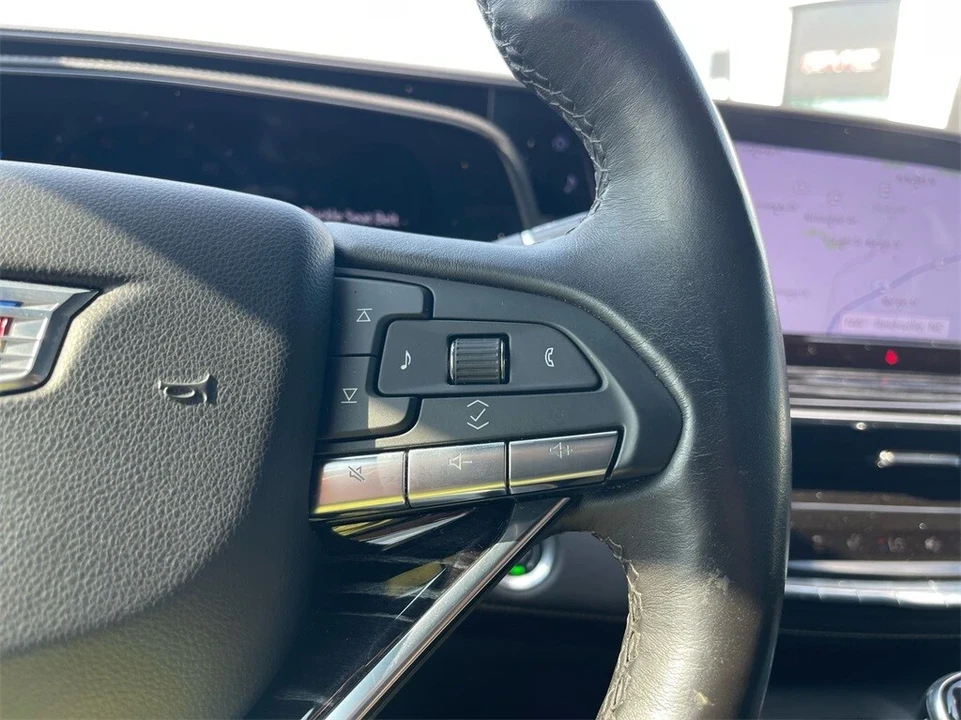 2022 Cadillac Escalade 5th Gen - Image 18 of 21