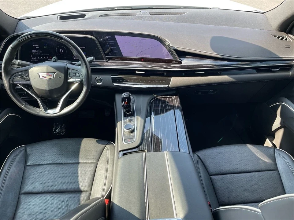 2022 Cadillac Escalade 5th Gen - Image 15 of 21