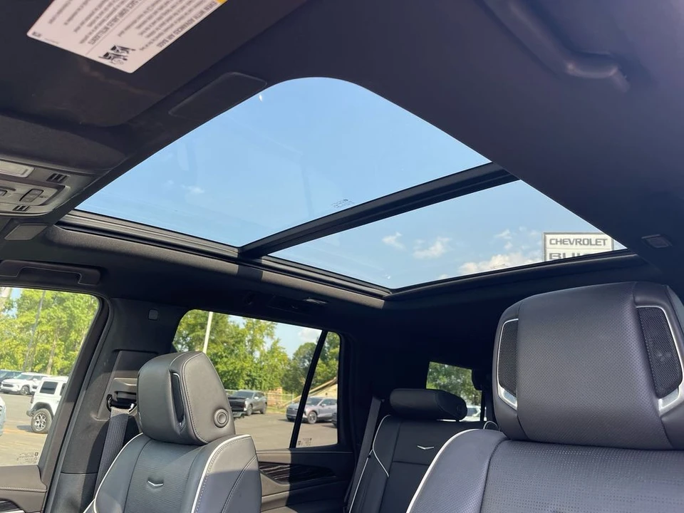2022 Cadillac Escalade 5th Gen - Image 12 of 12