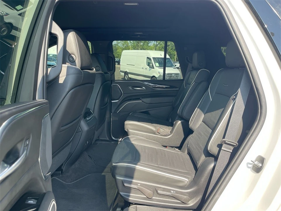 2022 Cadillac Escalade 5th Gen - Image 13 of 21