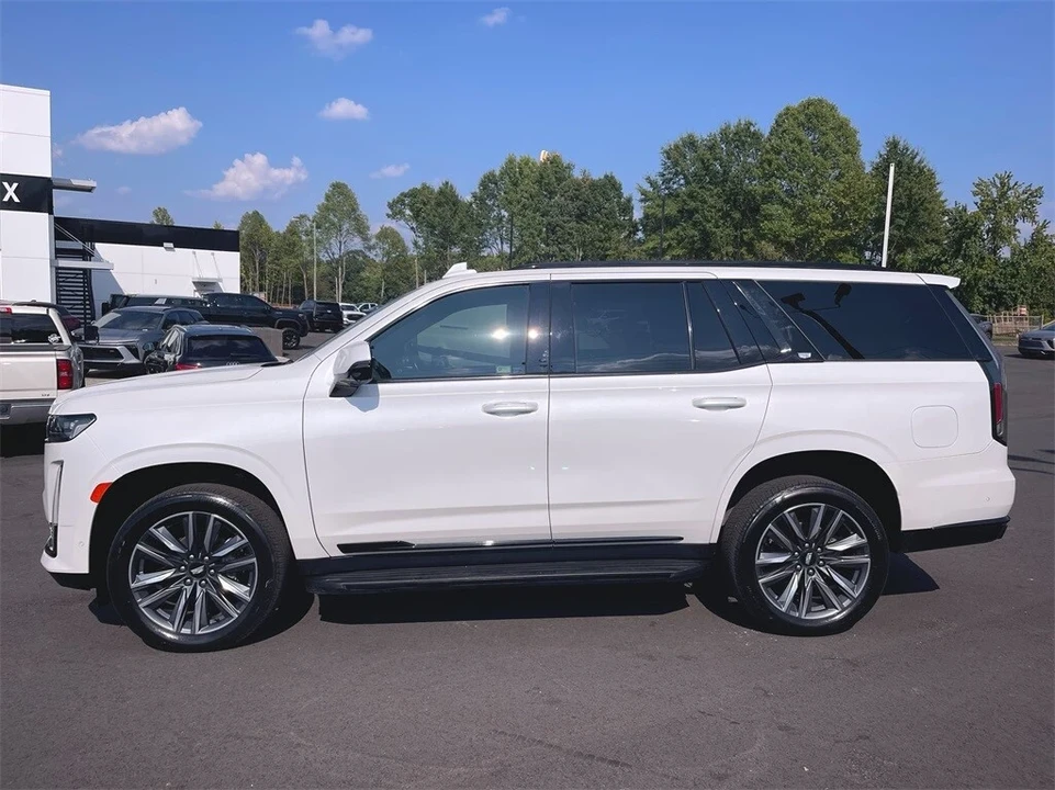 2022 Cadillac Escalade 5th Gen - Image 2 of 12