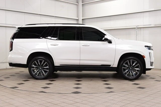2022 Cadillac Escalade 5th Gen - Image 9 of 12