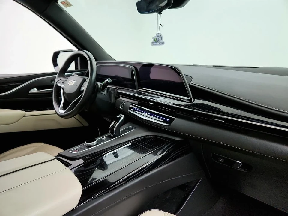 2022 Cadillac Escalade 5th Gen - Image 20 of 21