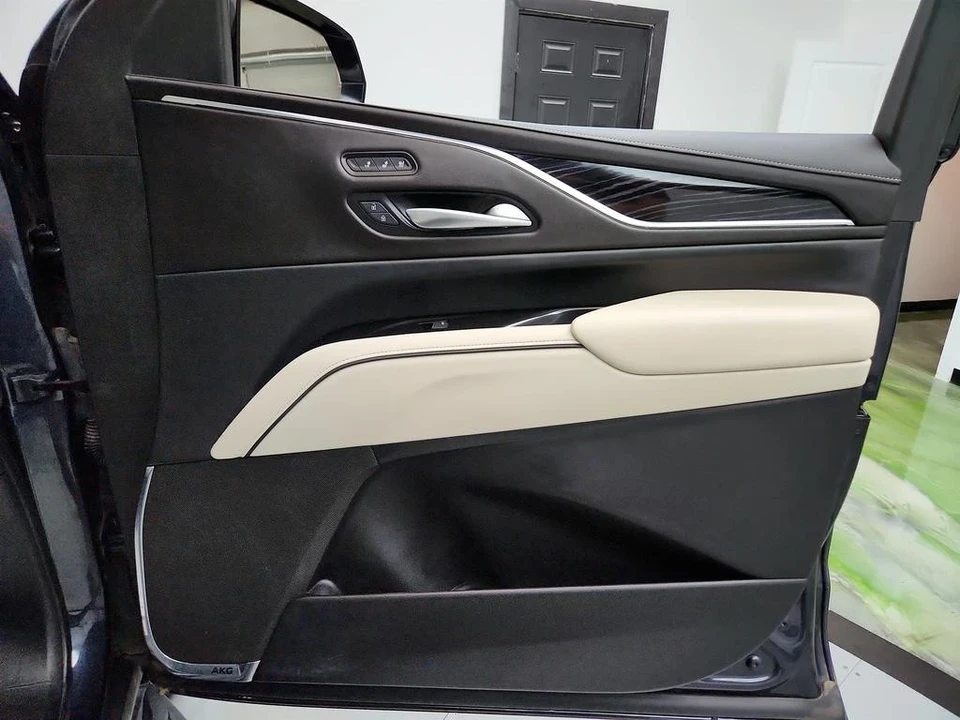 2022 Cadillac Escalade 5th Gen - Image 21 of 21