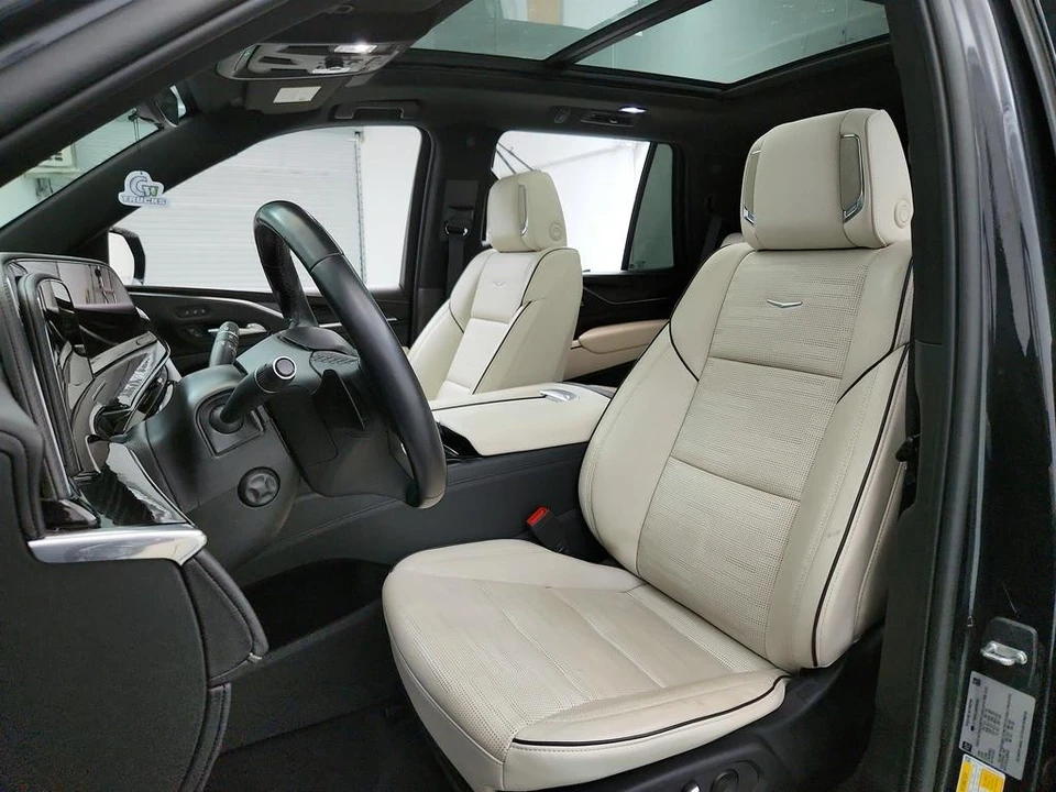 2022 Cadillac Escalade 5th Gen - Image 14 of 21