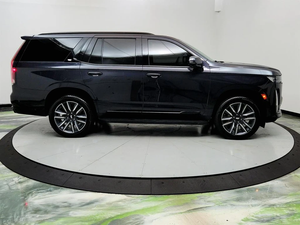 2022 Cadillac Escalade 5th Gen - Image 4 of 12