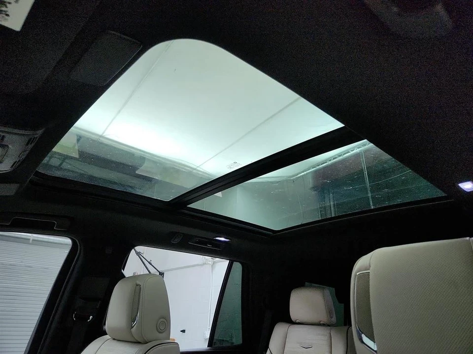 2022 Cadillac Escalade 5th Gen - Image 15 of 21